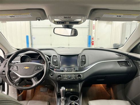Used 2019 Chevrolet Impala LT image 10