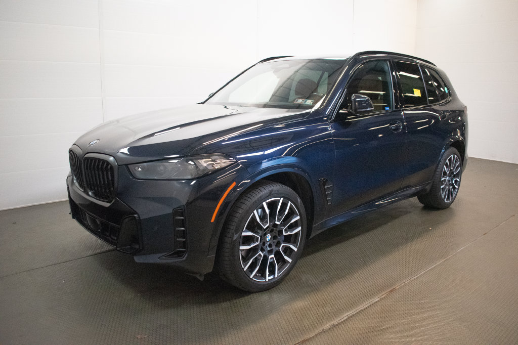 Used 2024 BMW X5 xDrive40i w/ M Sport Package AWD/4WD image 8