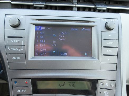 Used 2015 Toyota Prius Two image 29