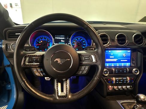 Used 2022 Ford Mustang Premium image 6