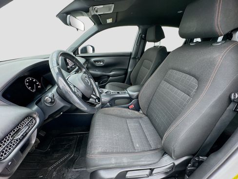 Used 2023 Honda HR-V Sport image 12