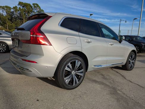 Used 2023 Volvo XC60 B5 Plus w/ Climate Package image 4