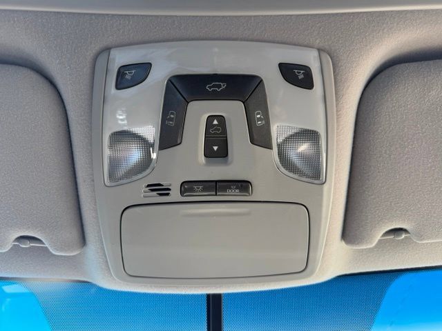 Used 2014 Toyota Sienna XLE FWD image 32