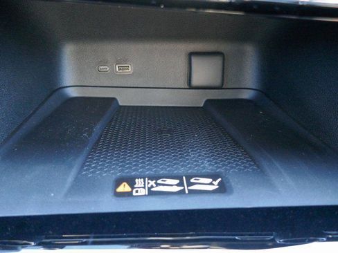 New 2026 Chevrolet Traverse RS image 28