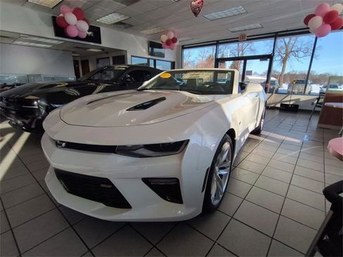 Used 2017 Chevrolet Camaro SS image 6