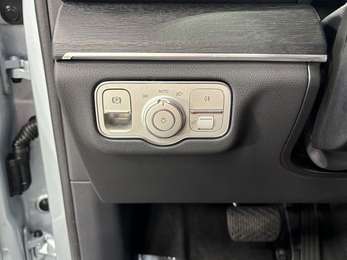 Certified 2025 Mercedes-Benz GLE 450e 4MATIC image 10