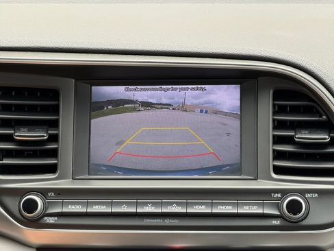 Used 2020 Hyundai Elantra SEL FWD image 12