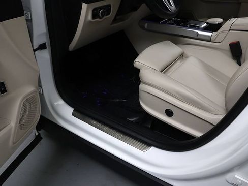 Certified 2023 Mercedes-Benz GLB 250 4MATIC image 25