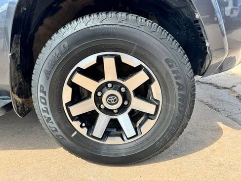 Used 2023 Toyota 4Runner TRD Off-Road AWD/4WD image 11