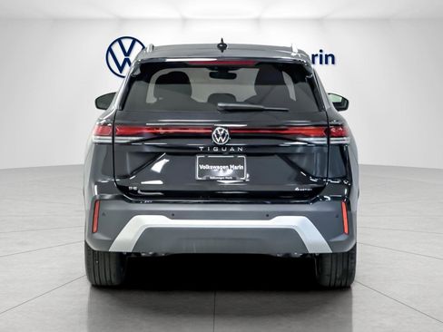 New 2026 Volkswagen Tiguan SE image 4