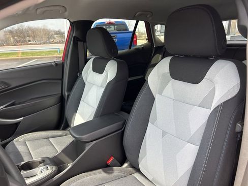 New 2026 Chevrolet Trax LS w/ LS Convenience Package FWD image 16