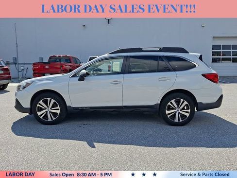 Used 2018 Subaru Outback 2.5i Limited AWD/4WD image 6