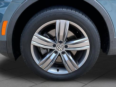 Used 2020 Volkswagen Tiguan SEL FWD image 7