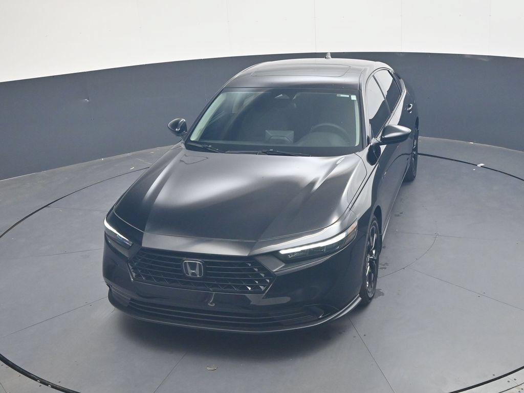Used 2025 Honda Accord SE image 17