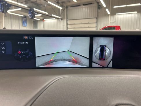 Certified 2024 Lincoln Nautilus Premier w/ Equipment Group 102A image 19