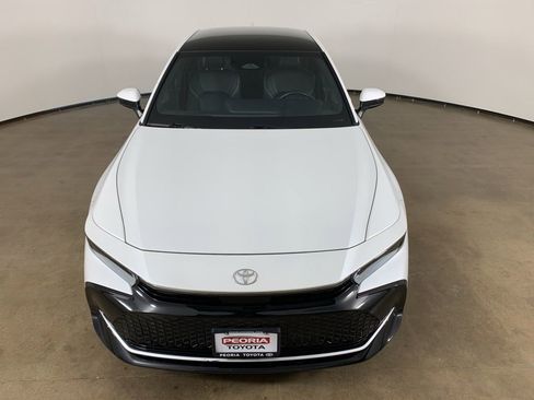 Used 2024 Toyota Crown Limited image 4