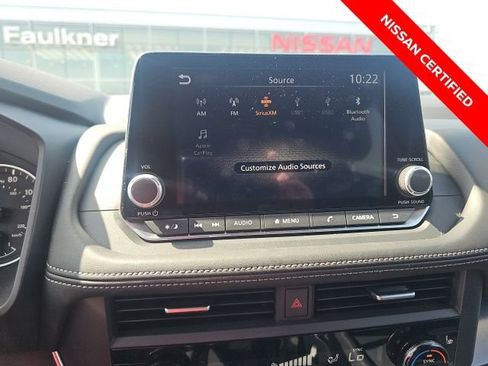 Certified 2025 Nissan Rogue SV w/ SV Premium Package AWD/4WD image 19