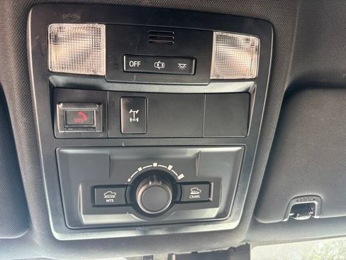 Used 2021 Toyota Tacoma TRD Off-Road w/ Technology Package AWD/4WD image 20