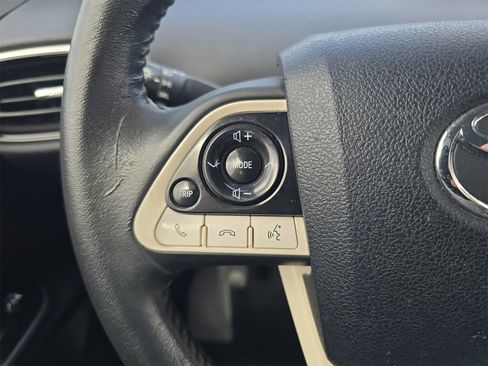 Used 2018 Toyota Prius Prime Plus image 22