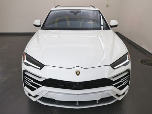 Used 2022 Lamborghini Urus image 9