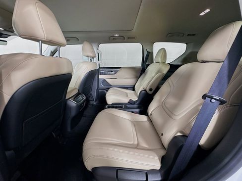 Certified 2026 INFINITI QX80 Pure w/ Cargo Package AWD/4WD image 31
