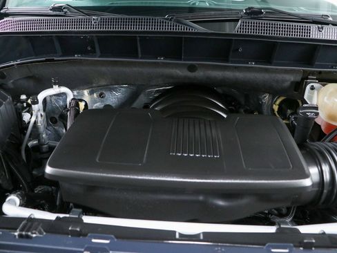 Used 2019 Chevrolet Silverado 1500 LTZ w/ LTZ Premium Package AWD/4WD image 33