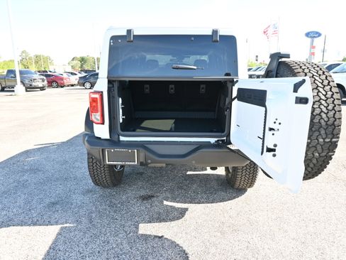 New 2026 Ford Bronco Heritage Edition image 6