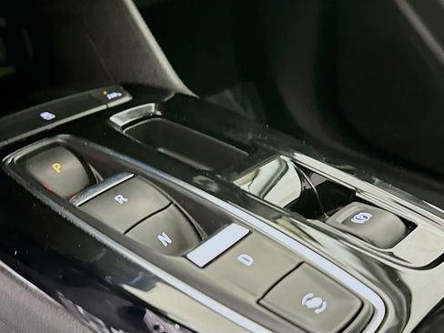 Used 2023 Chevrolet Bolt EUV LT w/ Convenience Package image 21