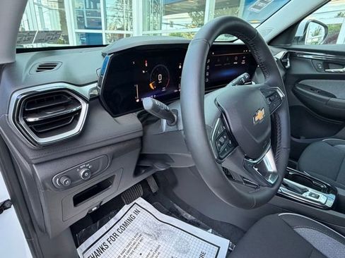 New 2026 Chevrolet TrailBlazer LT w/ LT Cold Weather Package AWD/4WD image 32