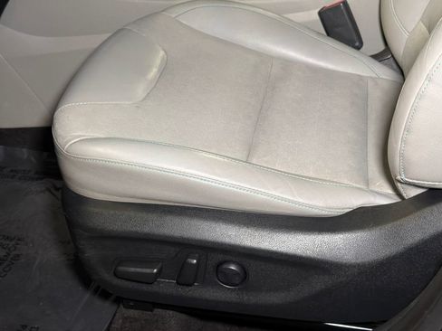 Used 2019 Kia Niro EX FWD image 20