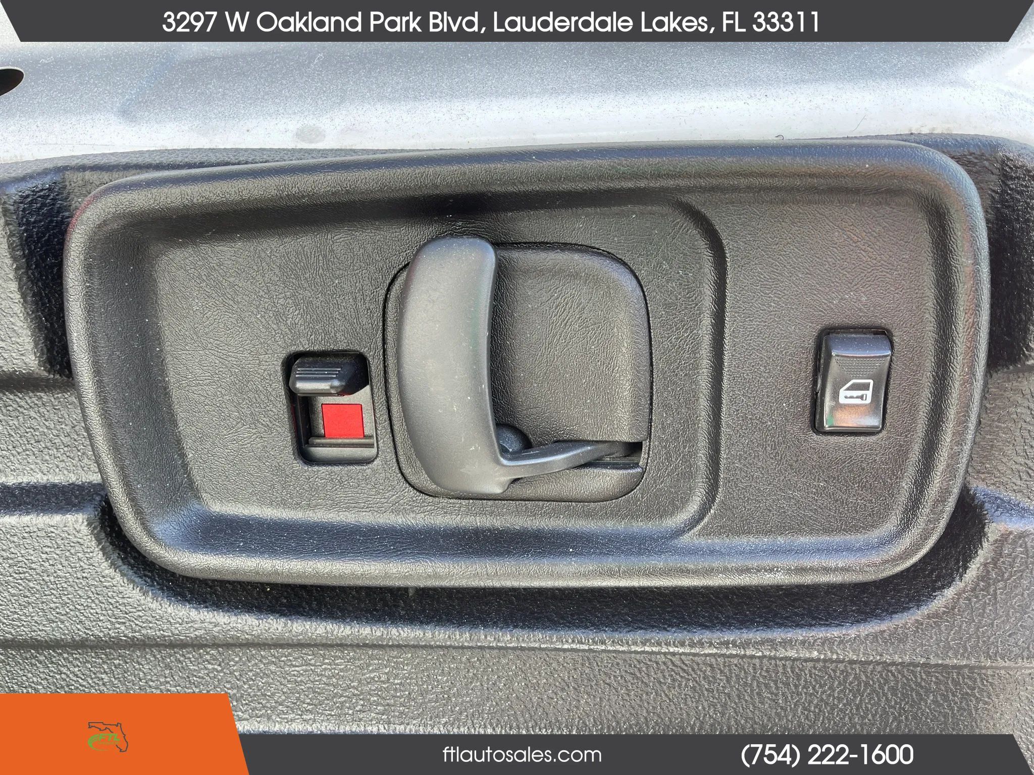 Used 2017 GMC Savana 3500 Extended RWD image 43