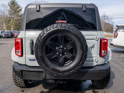 Used 2022 Ford Bronco Black Diamond image 5