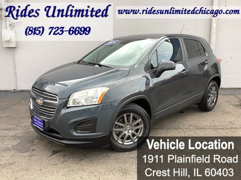 Used 2016 Chevrolet Trax LS FWD image 2