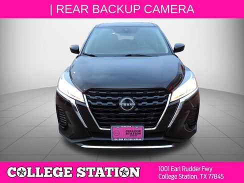 Certified 2025 Nissan Kicks Play S FWD image 9