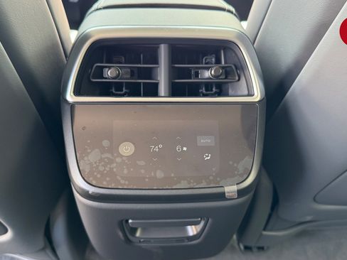 Used 2025 Lucid Air Pure RWD image 18