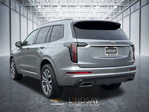Used 2023 Cadillac XT6 Sport AWD/4WD image 4