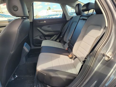 New 2026 Volkswagen Jetta SE image 4