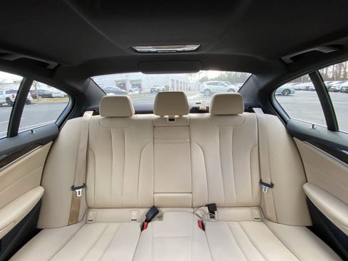 Used 2020 BMW 530i xDrive 530i xDrive w/ Premium Package image 31