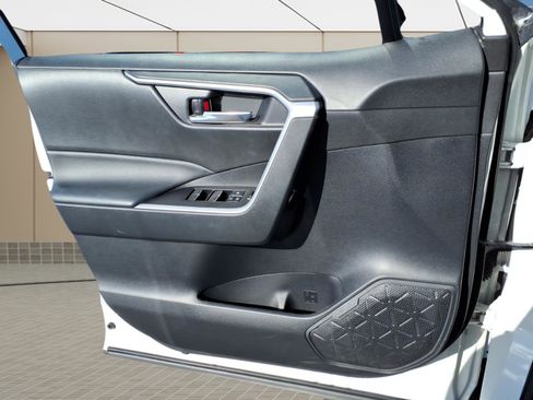 Used 2024 Toyota RAV4 XLE image 26