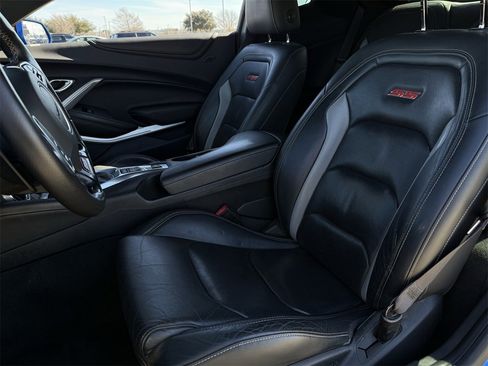 Used 2016 Chevrolet Camaro SS image 23