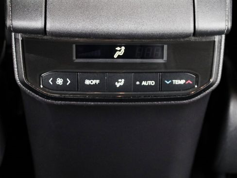 Used 2021 Toyota Highlander Limited image 49