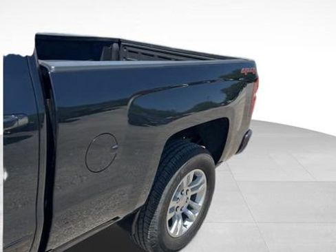 Used 2017 Chevrolet Silverado 1500 LT w/ All Star Edition AWD/4WD image 6
