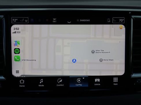 Used 2026 Chrysler Pacifica Select image 52