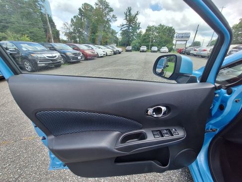 Used 2014 Nissan Versa Note SV w/ SL Package image 17