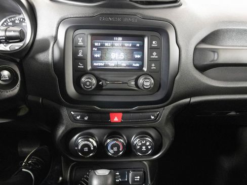 Used 2016 Jeep Renegade 75th Anniversary image 24