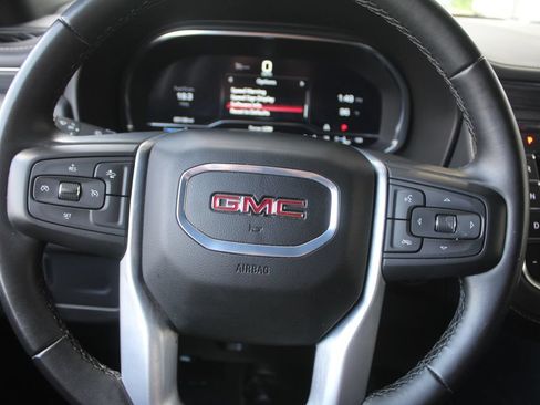 Used 2024 GMC Yukon XL SLT RWD image 21