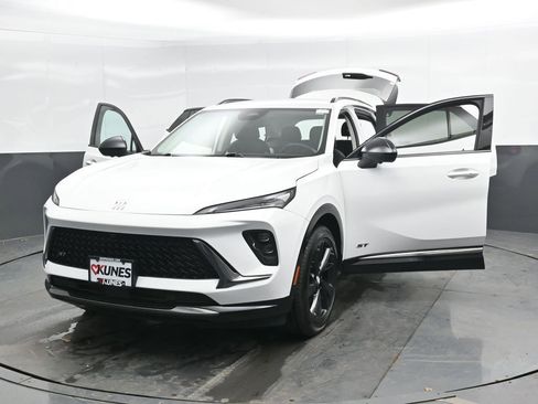 Used 2024 Buick Envision Sport Touring image 49