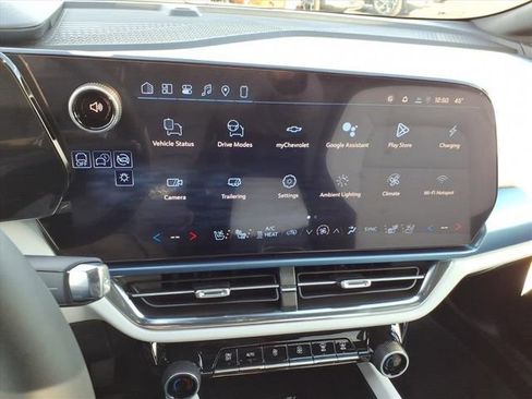 New 2026 Chevrolet Equinox EV LT image 11