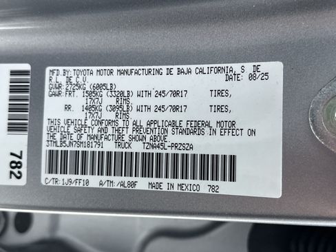 Certified 2025 Toyota Tacoma SR5 AWD/4WD image 35