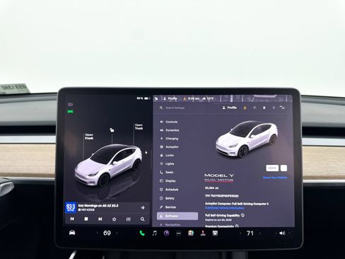 Used 2022 Tesla Model Y Performance AWD/4WD image 28